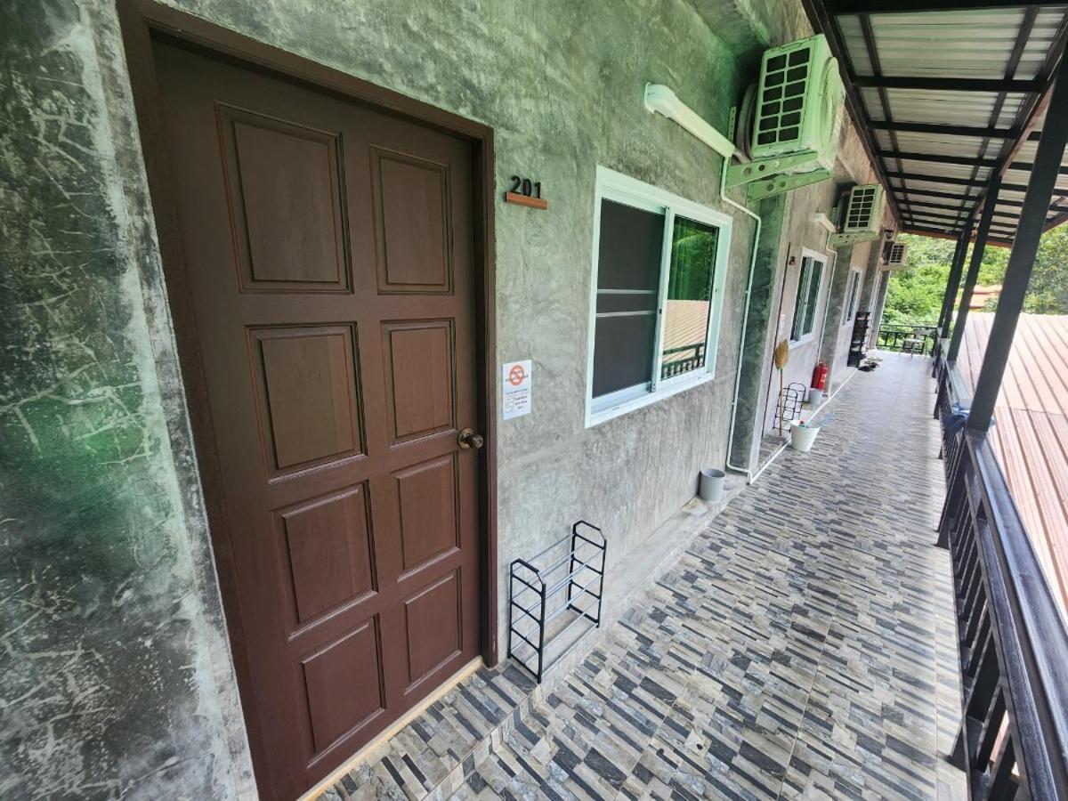 Skypearl Guesthouse & Pub Tau-sziget Kültér fotó